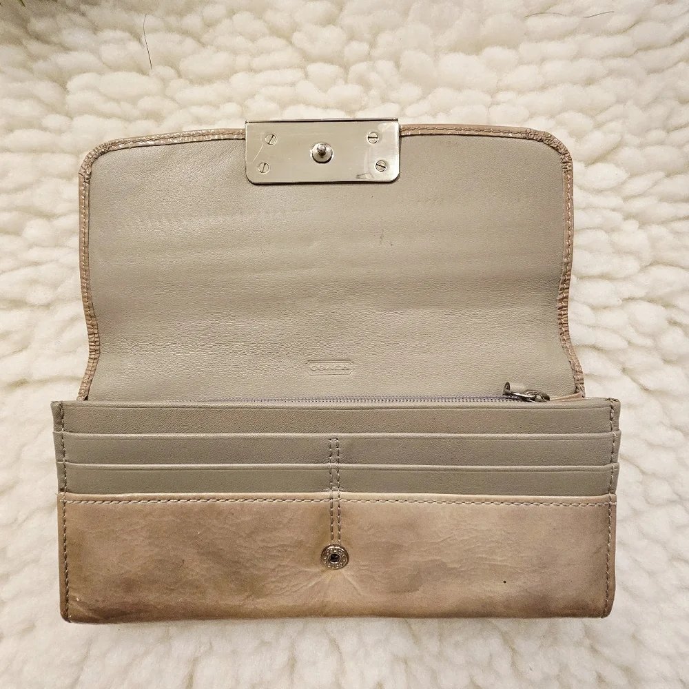 Vintage Coach Patent Leather Wallet